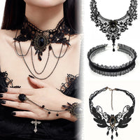 Choker dentelle noire – pendentif étoile gothique