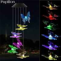 Carillon éolien solaire pour une décoration satisfaisante papillon