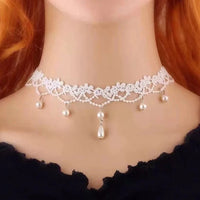 Choker dentelle noire – pendentif étoile gothique