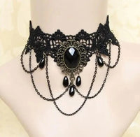 Choker dentelle noire – pendentif étoile gothique