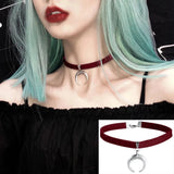Choker dentelle noire – pendentif étoile gothique