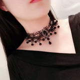 Choker dentelle noire – pendentif étoile gothique