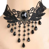 Choker dentelle noire – pendentif étoile gothique