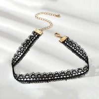 Choker dentelle noire – pendentif étoile gothique