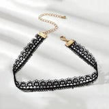 Choker dentelle noire – pendentif étoile gothique