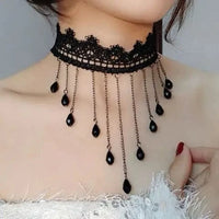 Choker dentelle noire – pendentif étoile gothique